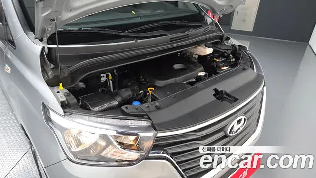 Hyundai Staria 2020 thumb 8