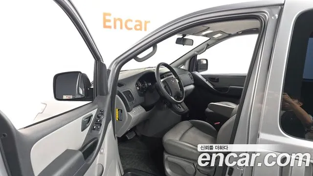 Hyundai Staria 2020 thumb 9