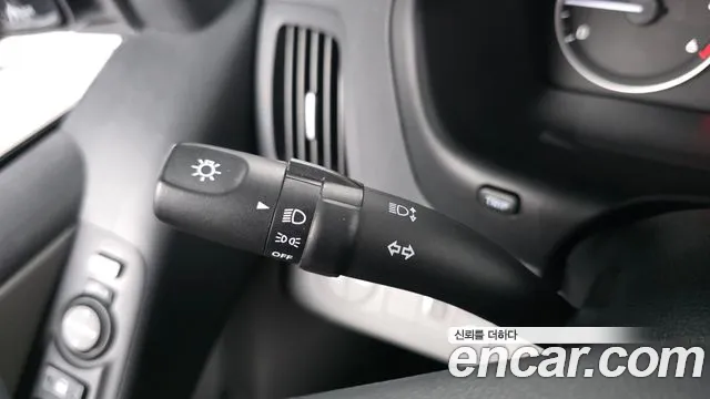 Hyundai Staria 2020 thumb 10