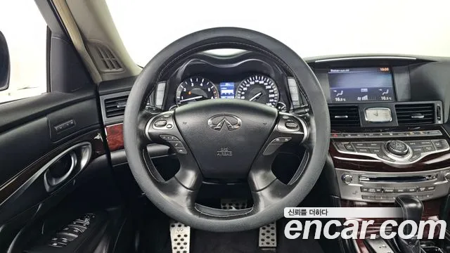Infiniti M 2013 thumb 6