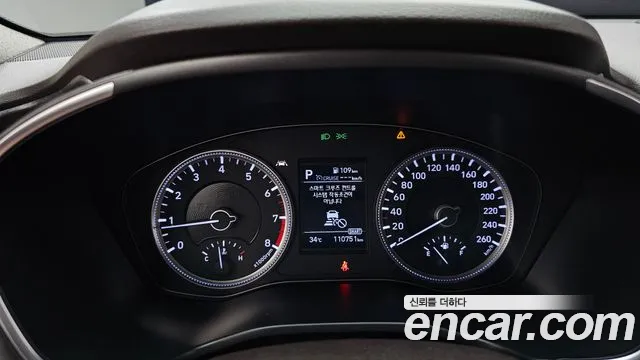 Hyundai Santa Fe 2018 thumb 3