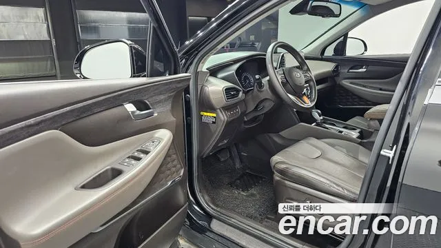 Hyundai Santa Fe 2018 thumb 8