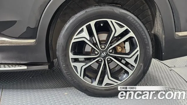 Hyundai Santa Fe 2018 thumb 6
