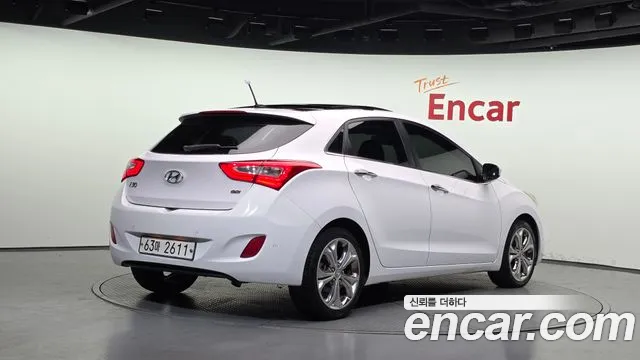 Hyundai i30 2014 thumb 2