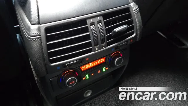 BMW X6M 2010 thumb 8