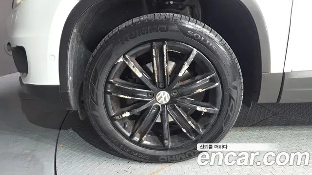 Volkswagen Tiguan 2015 thumb 6
