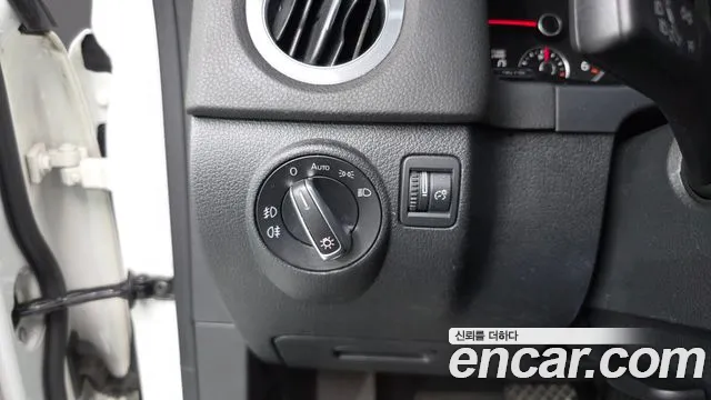 Volkswagen Tiguan 2015 thumb 4