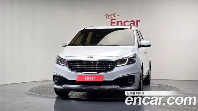 Kia Carnival 2015 thumb 8
