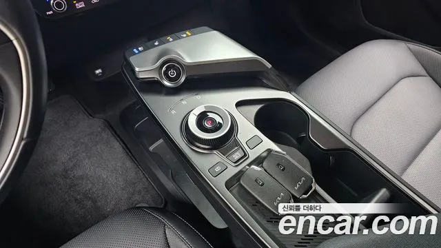 Kia EV6 2023 thumb 11