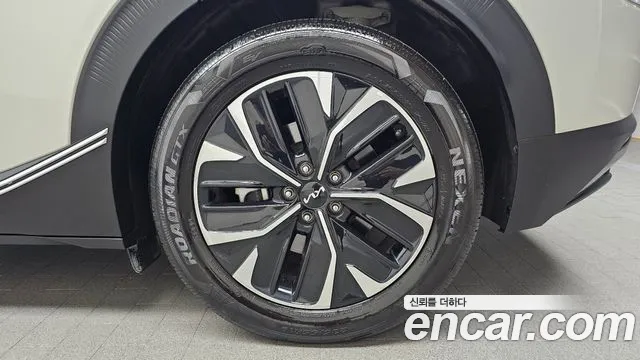 Kia EV6 2023 thumb 4