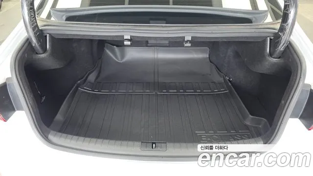 Genesis G80 2018 thumb 11
