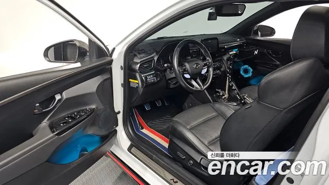 Hyundai Veloster 2018 thumb 3