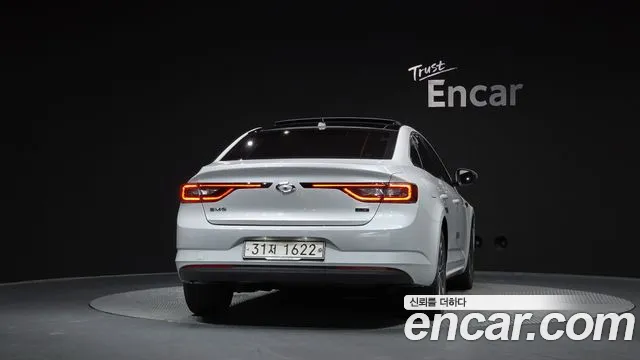 Renault SM6 2018 thumb 12