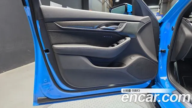 Cadillac CT5-V 2023 thumb 11