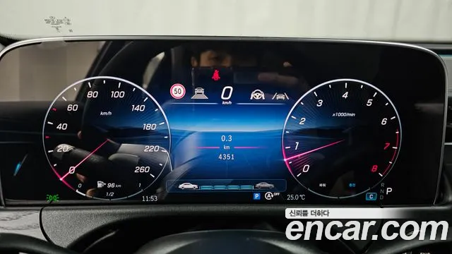 Mercedes-Benz E-Class 2025 thumb 9