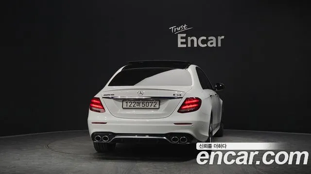 Mercedes-Benz E-Class 2019 thumb 11