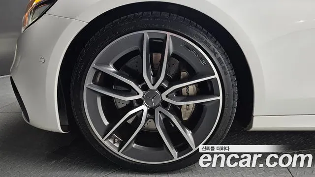 Mercedes-Benz E-Class 2019 thumb 7