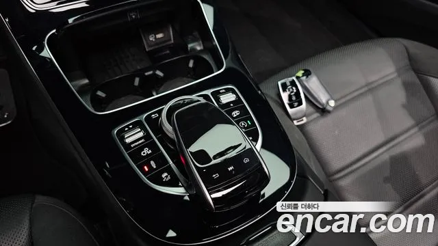 Mercedes-Benz E-Class 2019 thumb 3