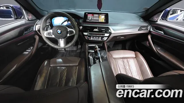 BMW 5 серии 2019 thumb 3