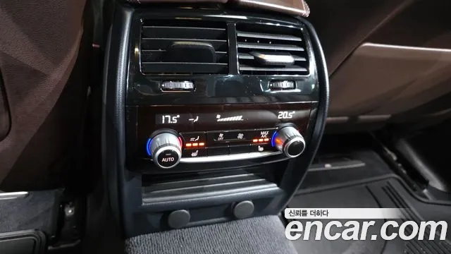 BMW 5 серии 2019 thumb 4