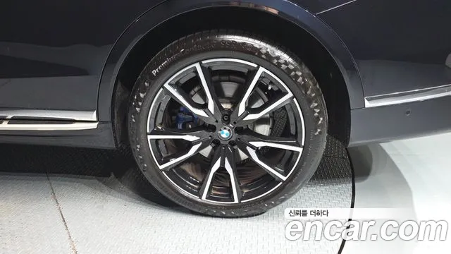 BMW X7 2022 thumb 11