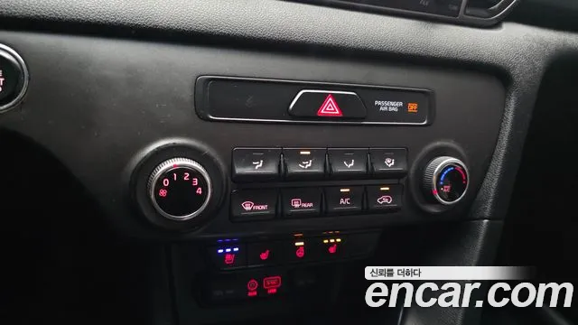 Kia Sportage 2016 thumb 8