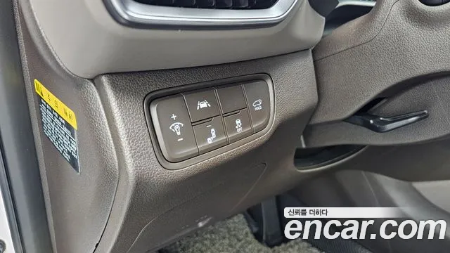 Hyundai Santa Fe 2018 thumb 3