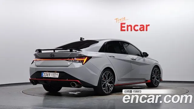 Hyundai Elantra 2022 thumb 3