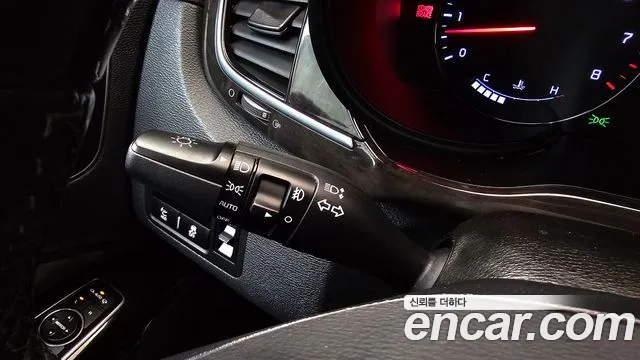 Kia K9 2016 thumb 12