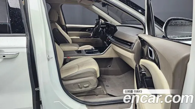 Kia Carnival 2021 thumb 7