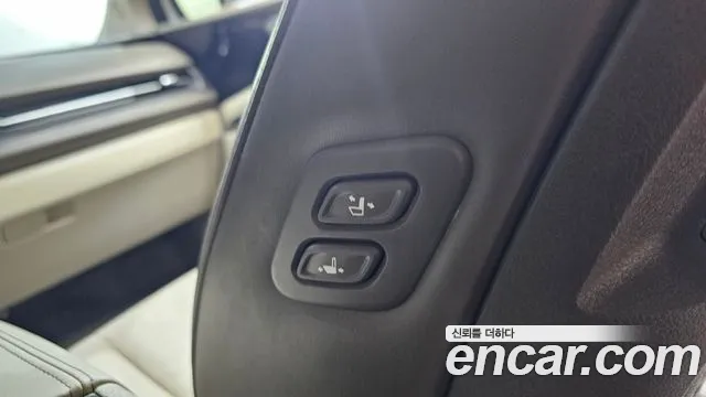 Kia Carnival 2021 thumb 4