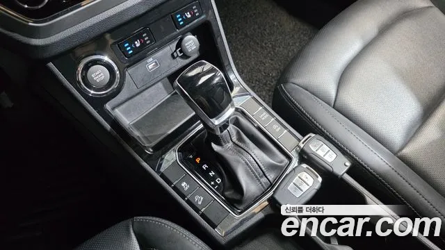 KGM Korando 2019 thumb 2