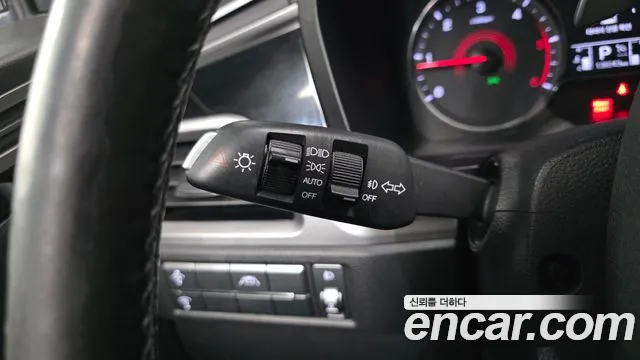 KGM Korando 2019 thumb 10