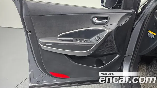 Hyundai Santafe 2018 thumb 5