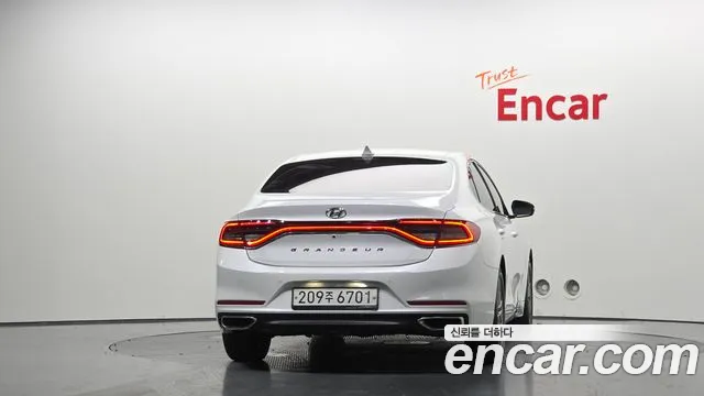 Hyundai Grandeur 2017 thumb 12