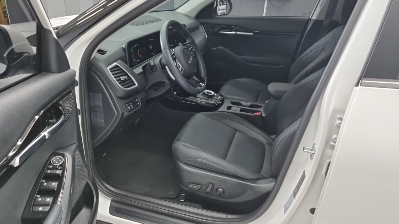 Kia Seltos 2025 thumb 2