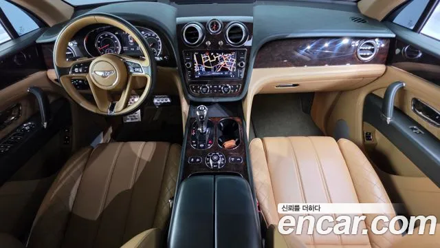 Bentley Bentayga 2018 thumb 11