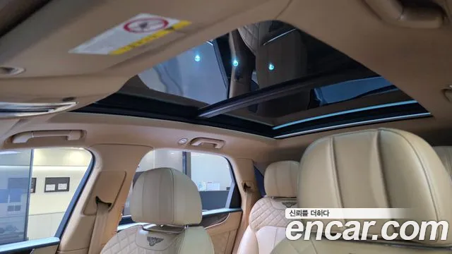 Bentley Bentayga 2018 thumb 8