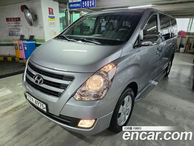 Hyundai Staria 2017 thumb 10