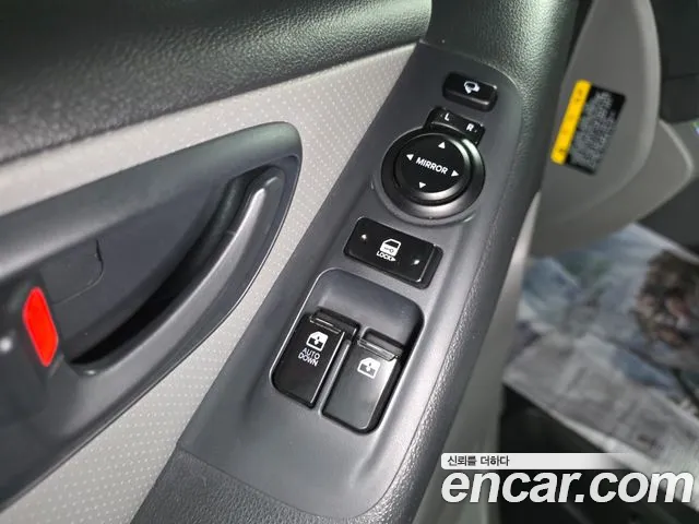 Hyundai Staria 2017 thumb 5