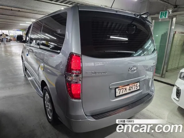 Hyundai Staria 2017 thumb 6
