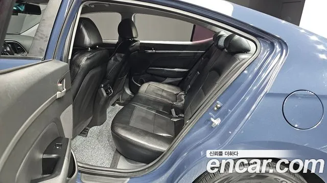 Hyundai AD 2016 thumb 12
