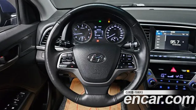 Hyundai AD 2016 thumb 3