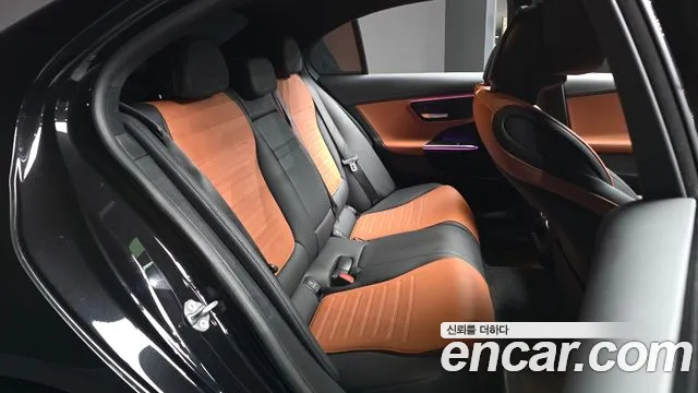 Mercedes-Benz C-Class 2023 thumb 4