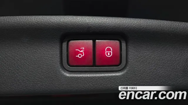 Mercedes-Benz C-Class 2023 thumb 12