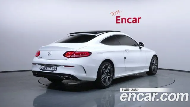 Mercedes-Benz C-Class 2020 thumb 11