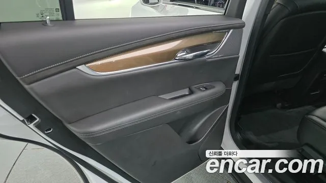 Cadillac XT6 2020 thumb 3