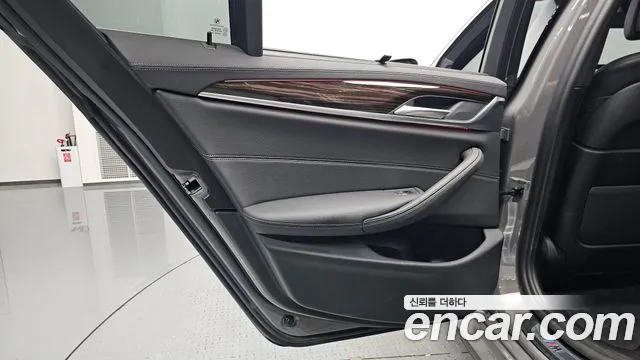 BMW 5 серии 2022 thumb 9