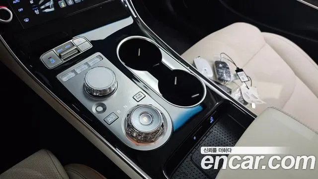 Genesis GV70 2024 thumb 9