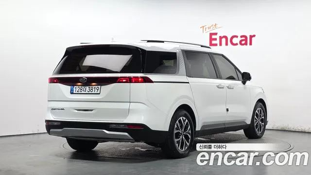 Kia Carnival 2021 thumb 9